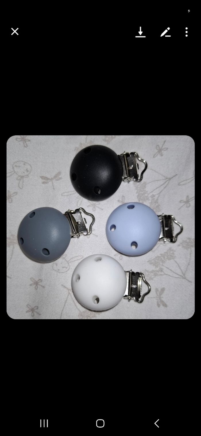 Attache sucette silicone ronde