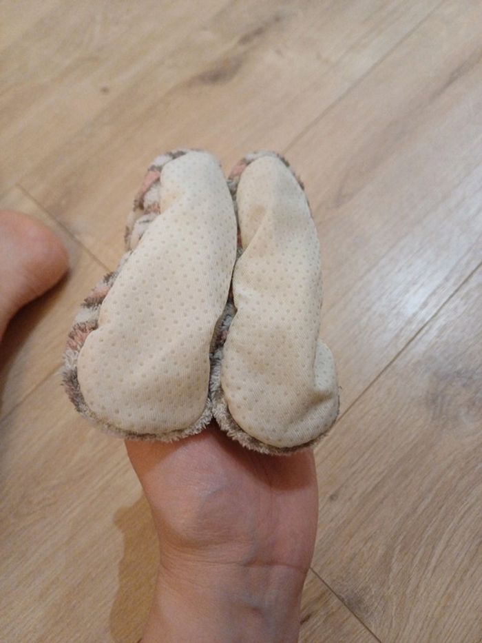 Chaussons 18 - photo numéro 2