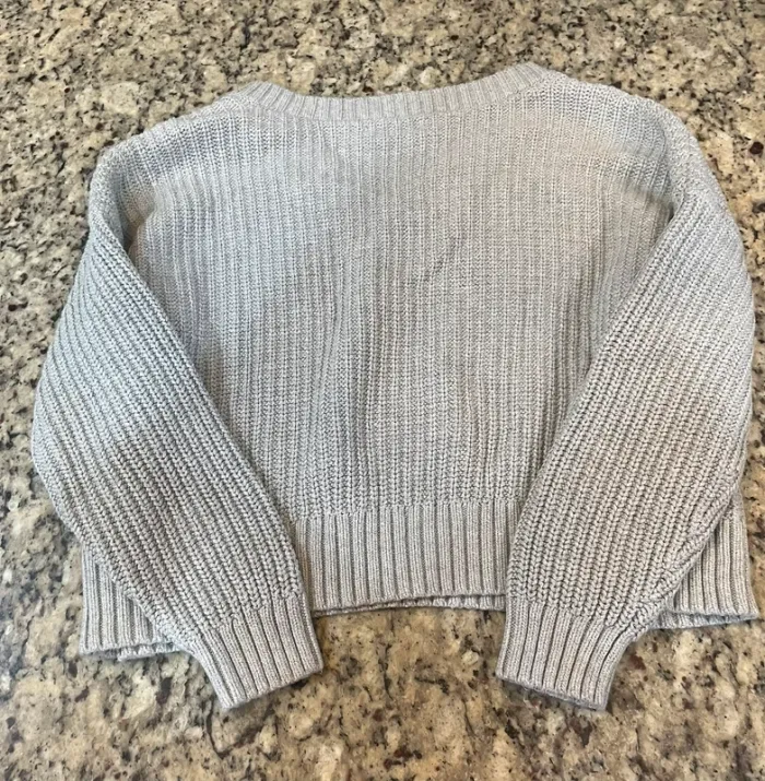 Women’s Hollister Gray Knit Cropped Sweater Size M - photo numéro 3