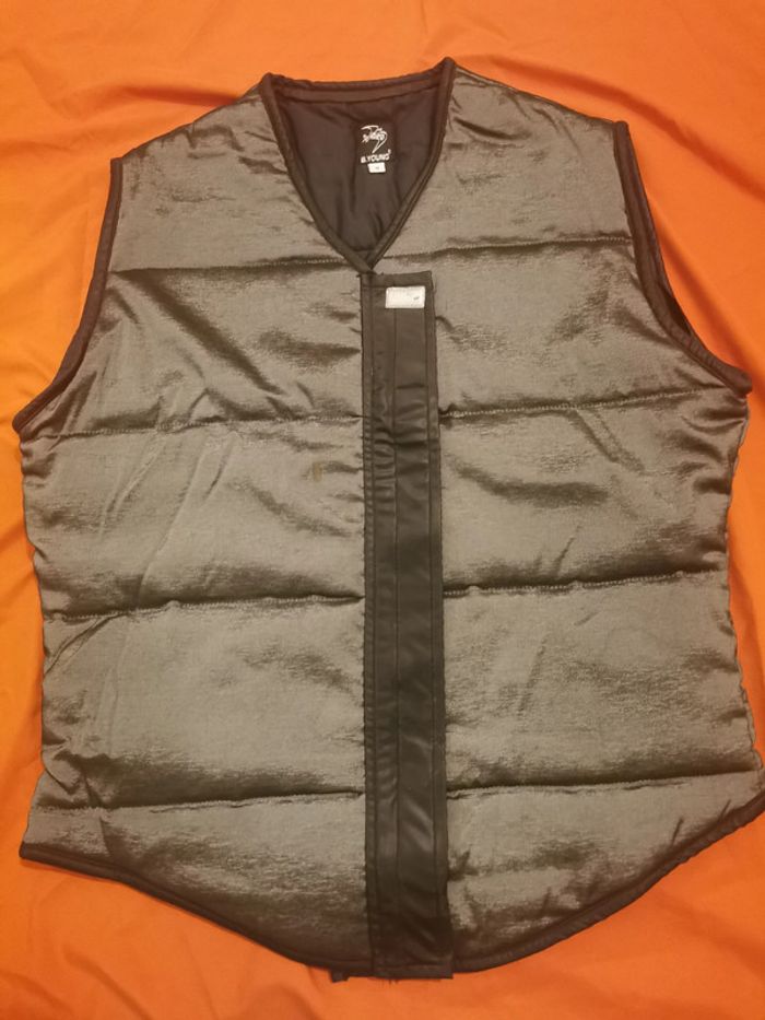 Veste sans manches taille 2