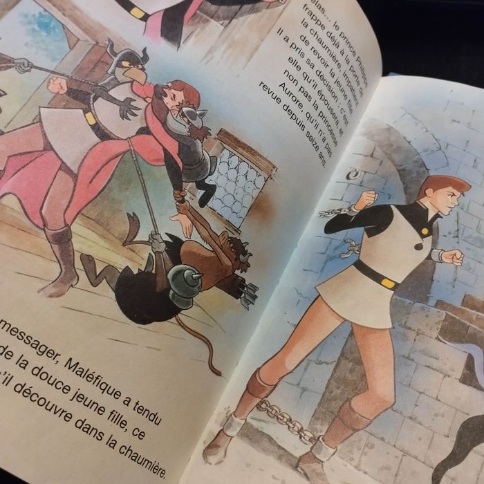 Livre enfant Disney Club du livre la Belle au bois dormant - photo numéro 4