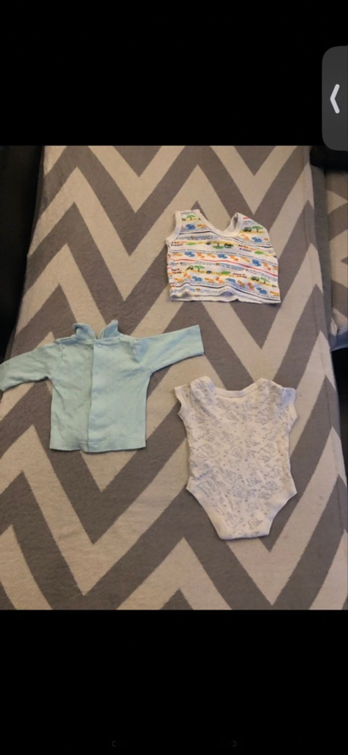 Le lot de 3 haut taille naissance 1 mois - photo numéro 5