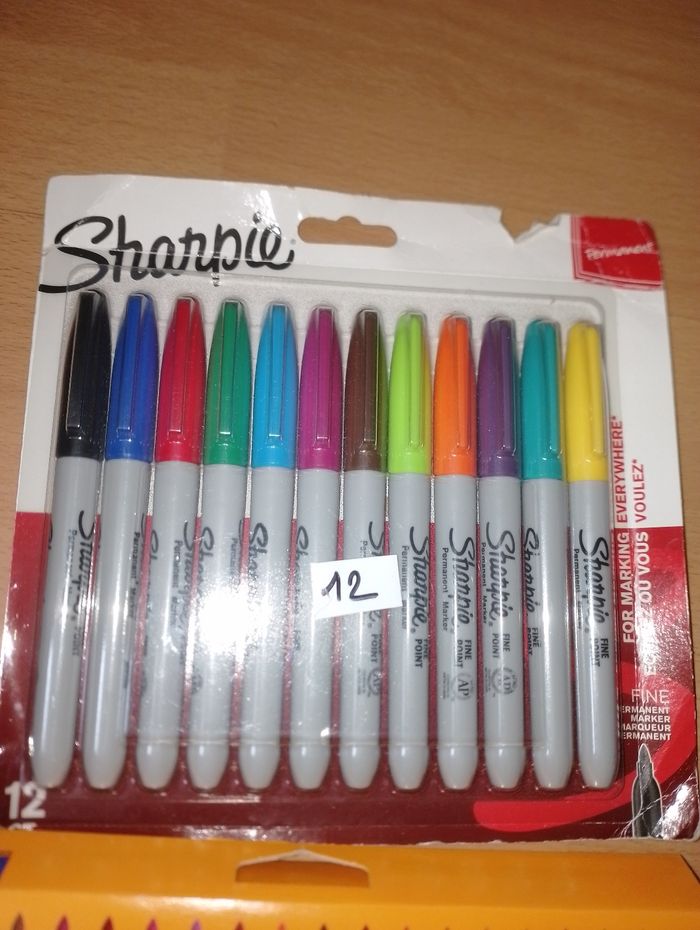 Différents crayons - photo numéro 3