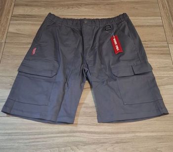 Short cargo résistant avec poches 