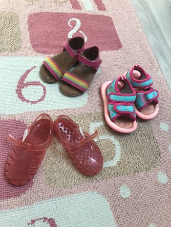 Lot chaussures taille 22