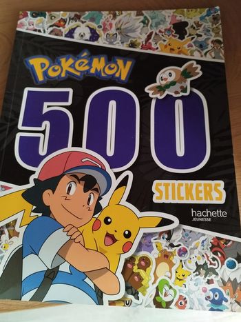 Cahier jeux et stickers Pokemon Hachette