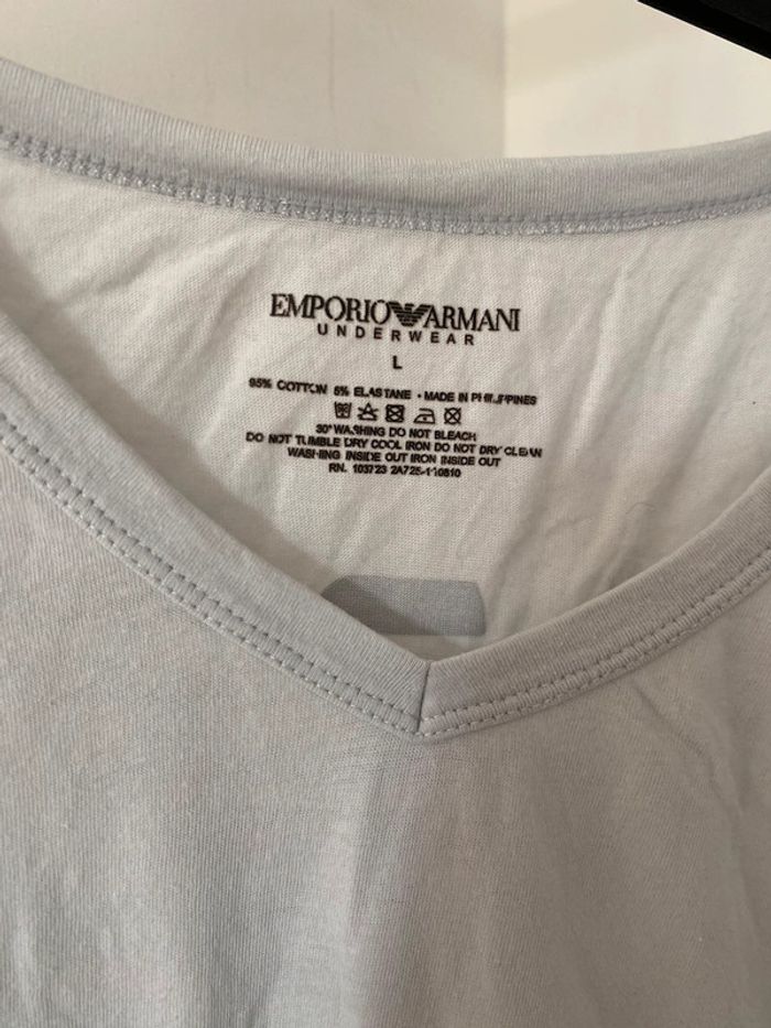 T-shirt col V emporio armani - photo numéro 4