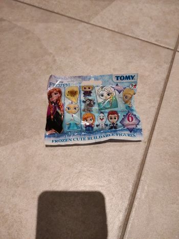 Figurine tomy reine des neiges