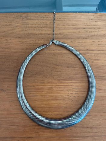 Collier en métal