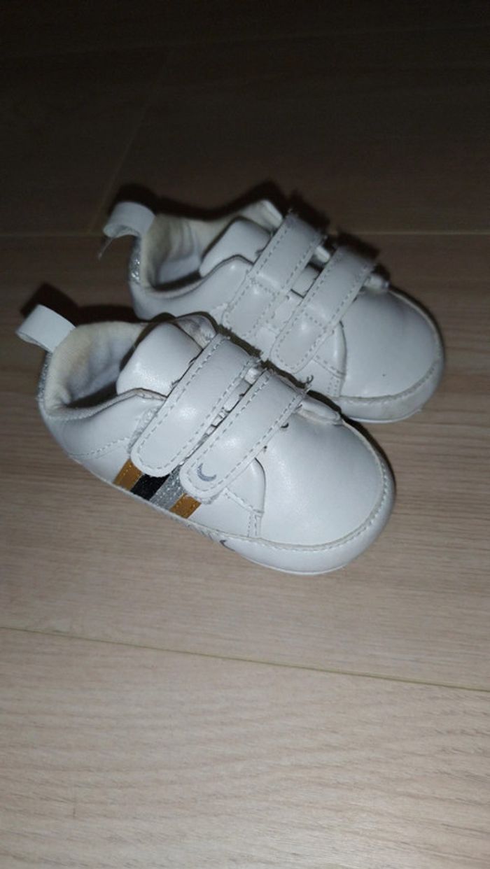 Lot de 5 paires de chaussures bébé . Du 6 mois à la taille 18 - photo numéro 6