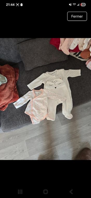 Lot pyjama et bodie 1 mois 