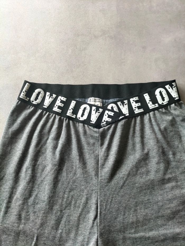 Shorts gris Shein avec ceinture LOVE - photo numéro 2