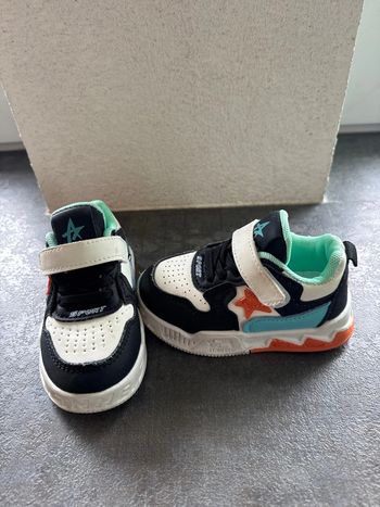 Chaussure enfant taille 22