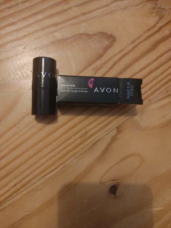 Rouge a lèvres avon