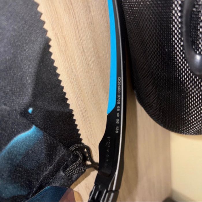 Lunettes, Oakley - photo numéro 3