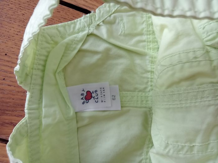 Jolie salopette short verte - photo numéro 3