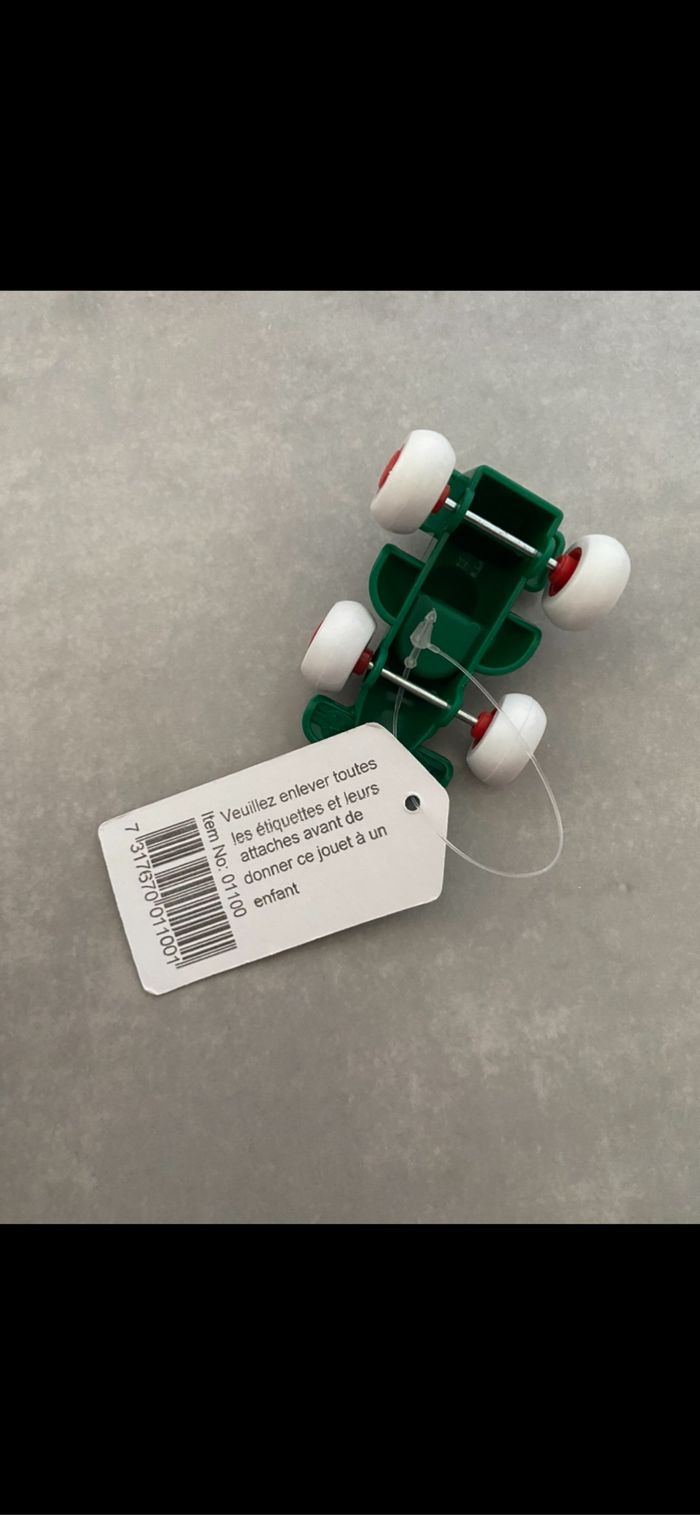 Voiture verte Formule 1 - photo numéro 2