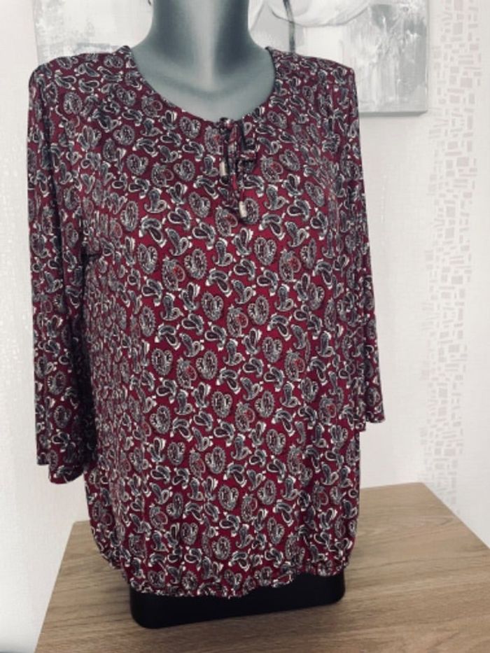 Haut élégant Armand Thiery taille 42 excellent état
