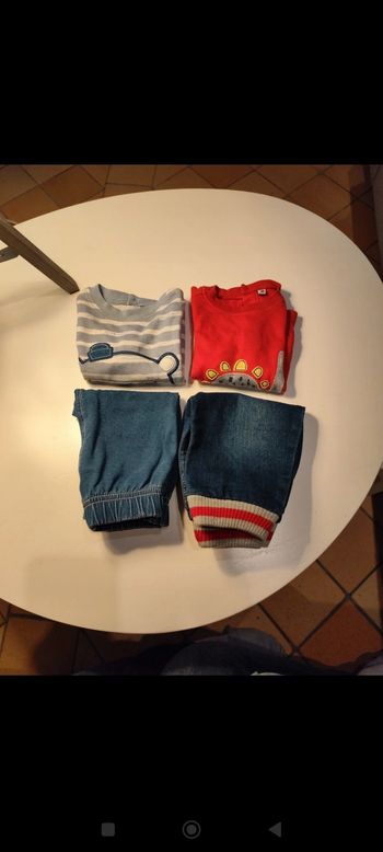 2 tenues de taille 3 mois