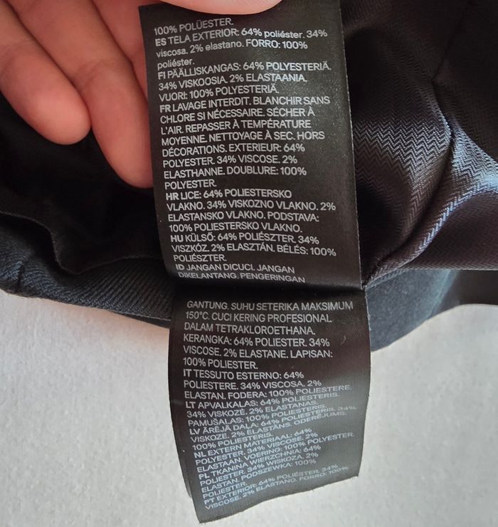H&M Blazer Noir Cintré Viscose Polyester Professionnel Chic Taille 38 Très bon état - photo numéro 7
