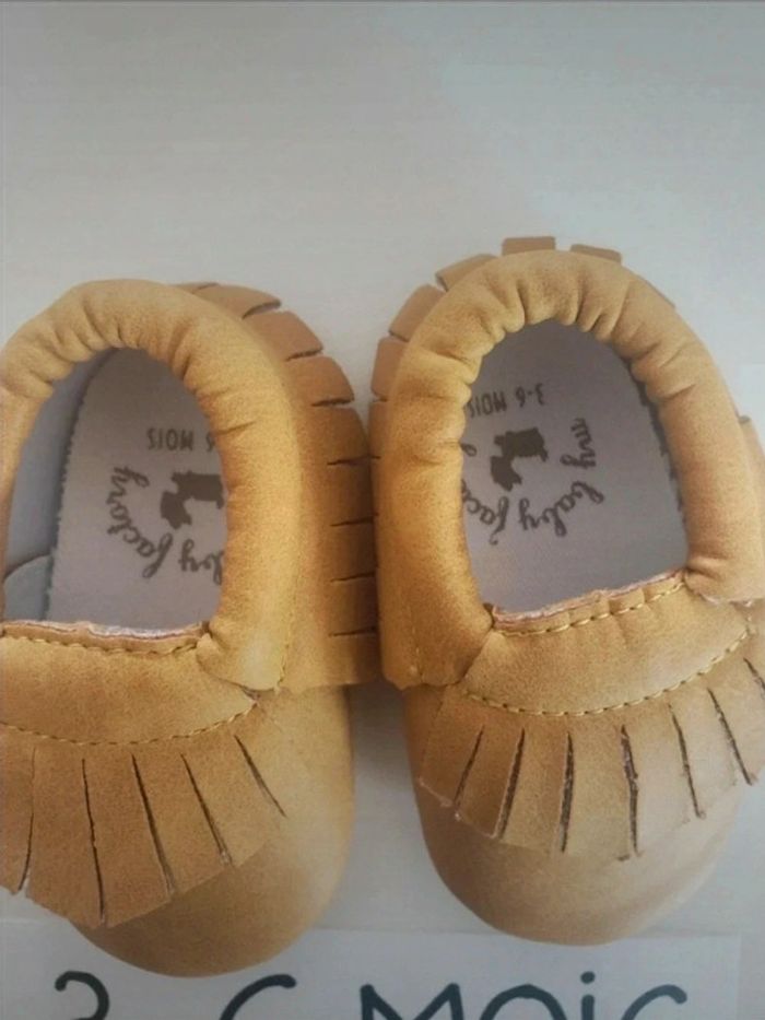 Chausson chaussure beige 3-6 mois souple neuf beige à frange - photo numéro 2