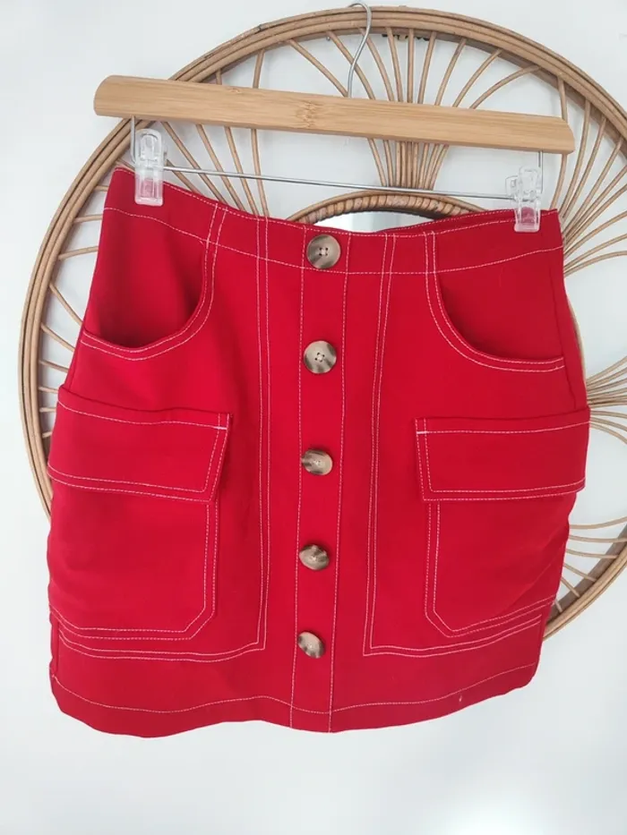 Jupe rouge rétro