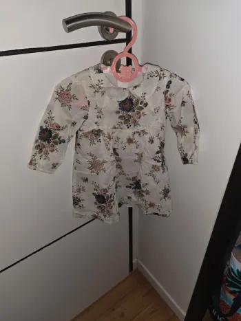 Robe 100% coton, légère. 1 an tartine et chocolat jamais portée.