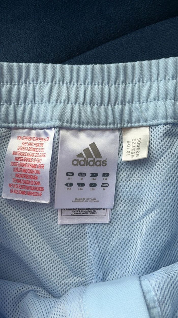 Short adidas bleu 12ans - photo numéro 3