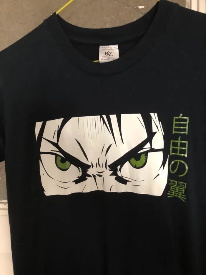 T shirt enfant/ado « L’attaque des titans » taille 12-14 ans - photo numéro 3