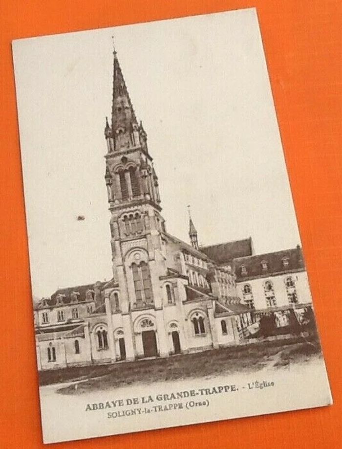 Carte postale ancienne Soligny-Le-Trappe (Orne) Abbaye de la Grande-Trappe L' Eglise - photo numéro 3