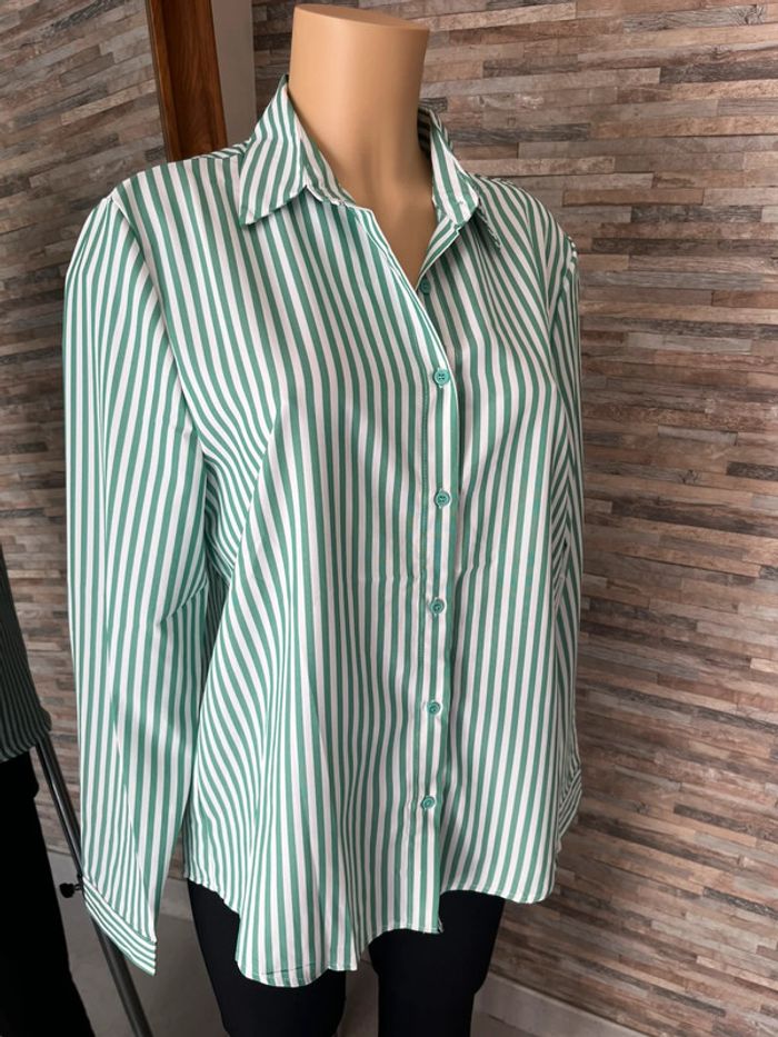 Chemise rayée verte et blanche taille L - photo numéro 2