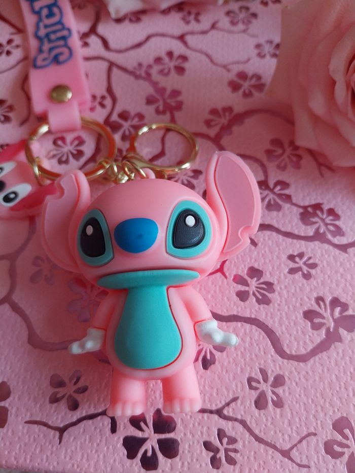Porte clé stitch rose