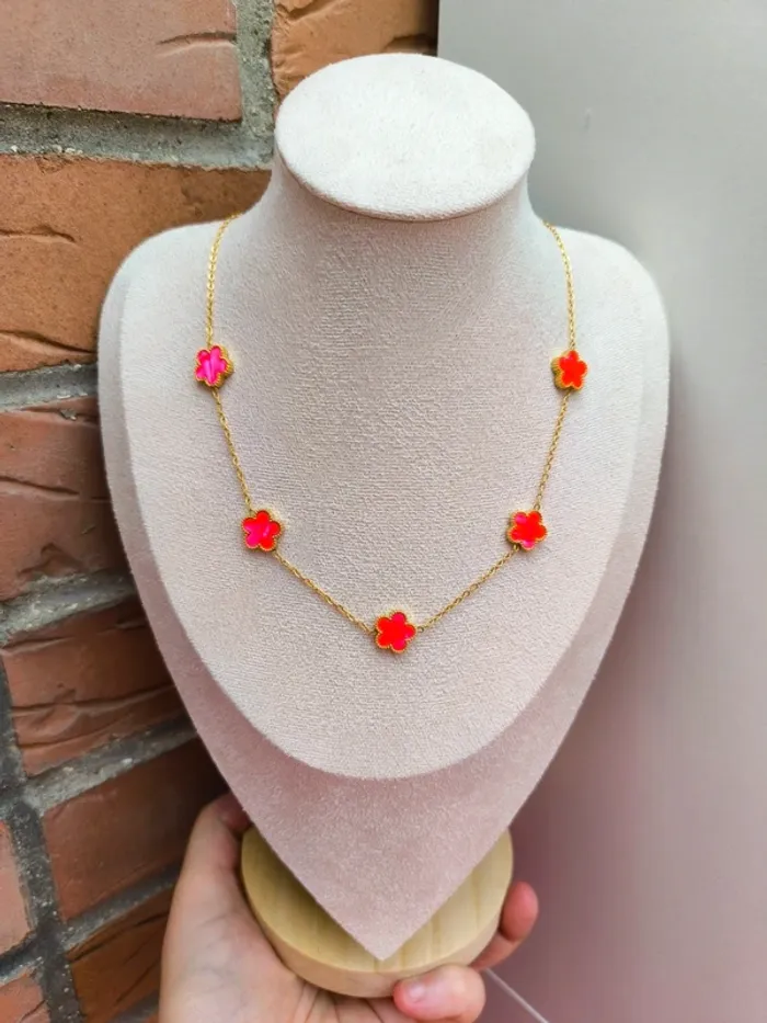 Collier doré avec trèfles roses fushia nacrés - photo numéro 7