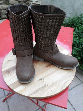 Bottes cuir PU cloutées marron