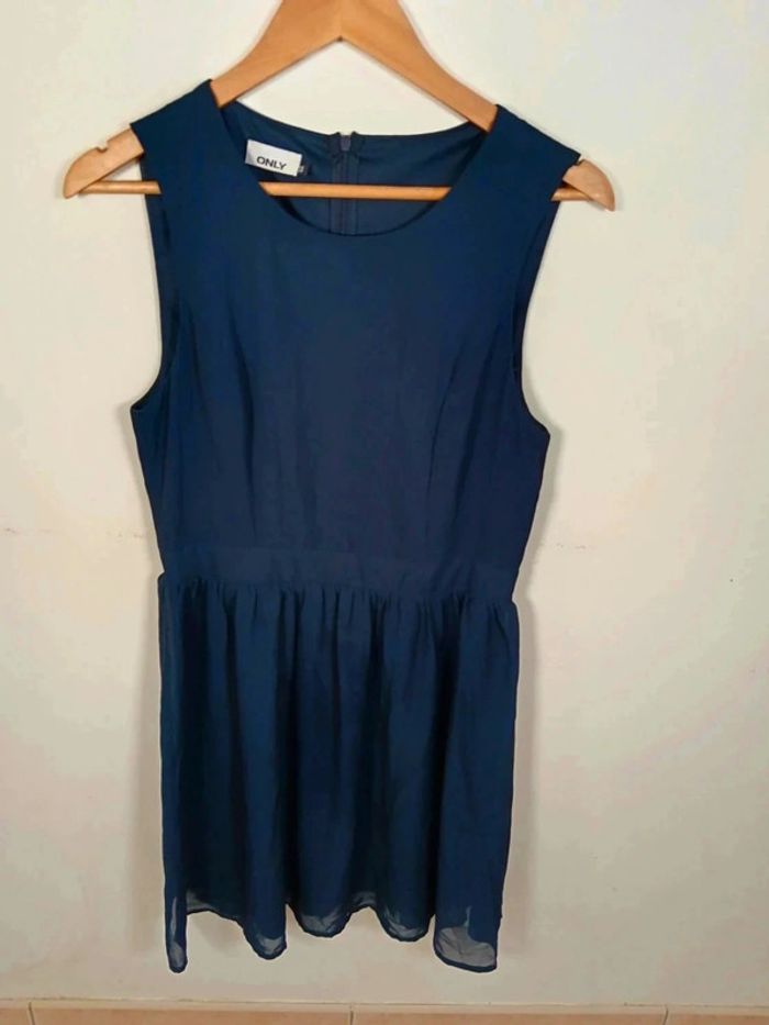 C31 robe marine Only 38