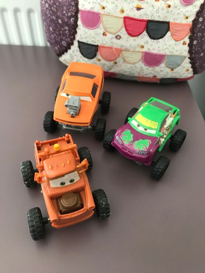 Lot 3 4/4 Cars Martin Disney