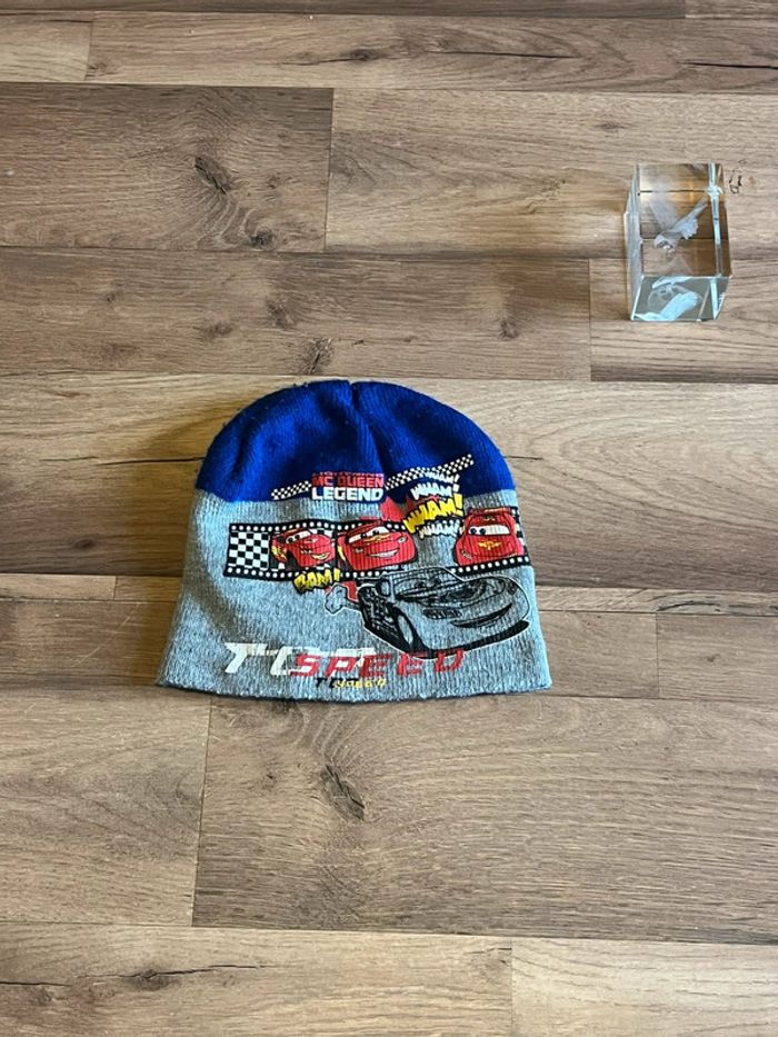 Je vend un bonnet garçon enfant taille 54 cm bon état