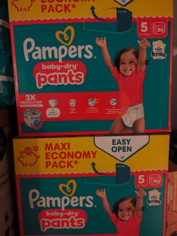 2 paquets couches Pampers pants taille 5