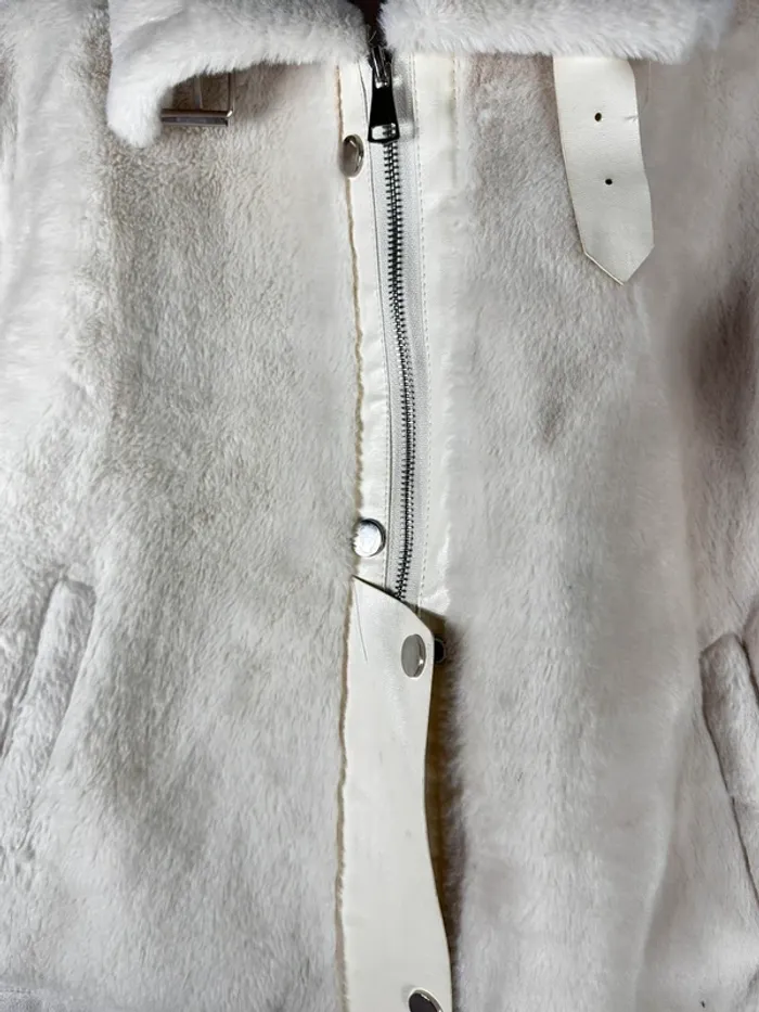 Veste fausse fourrure YesStyle – Blanche/crème, chic & chaude - photo numéro 4