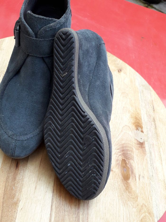 Bottines compensées en daim gris - photo numéro 3