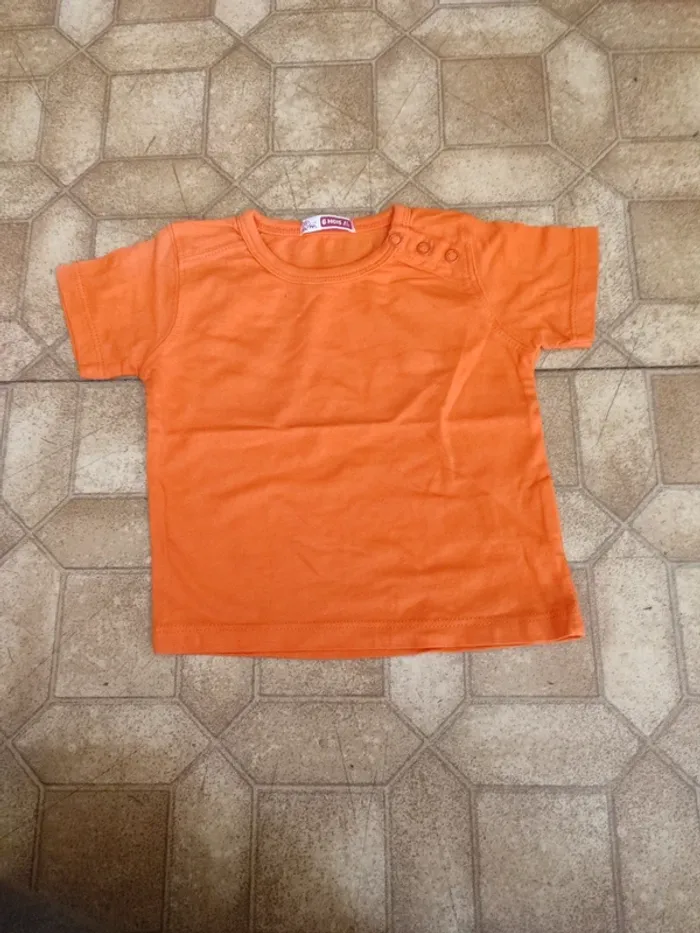 T-shirt du pareil au même 6 mois