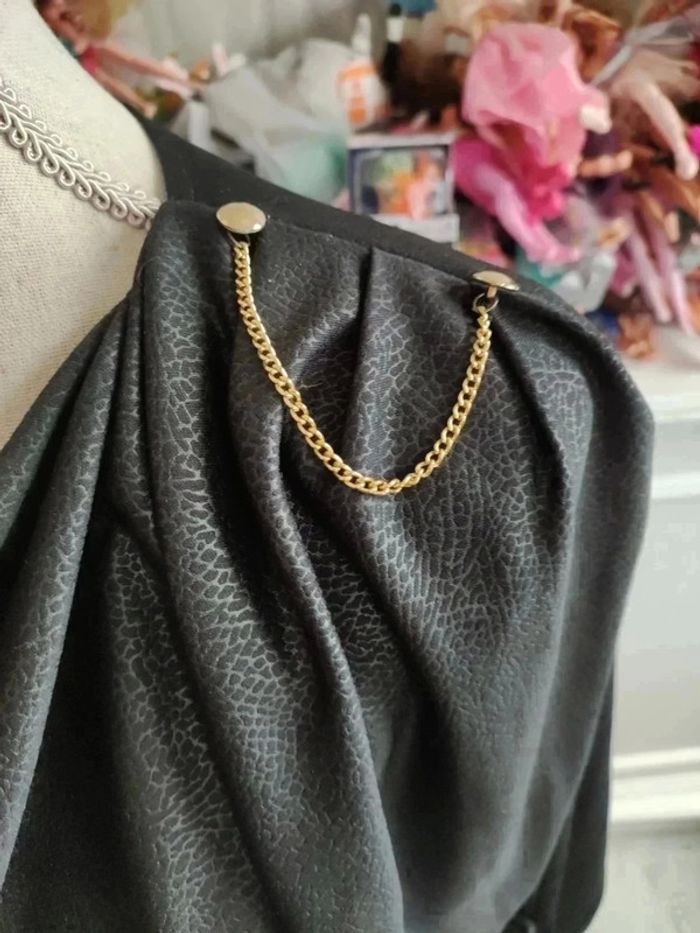 Blouse noire à épaulettes vintage taille3 - photo numéro 5