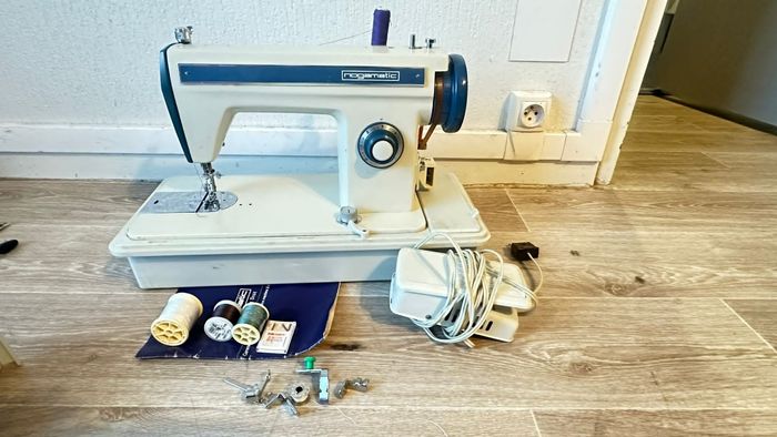 Machine à coudre rogemetic