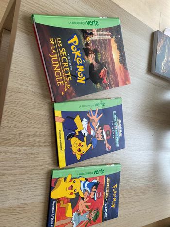 Lot de trois livres lectures pokemon