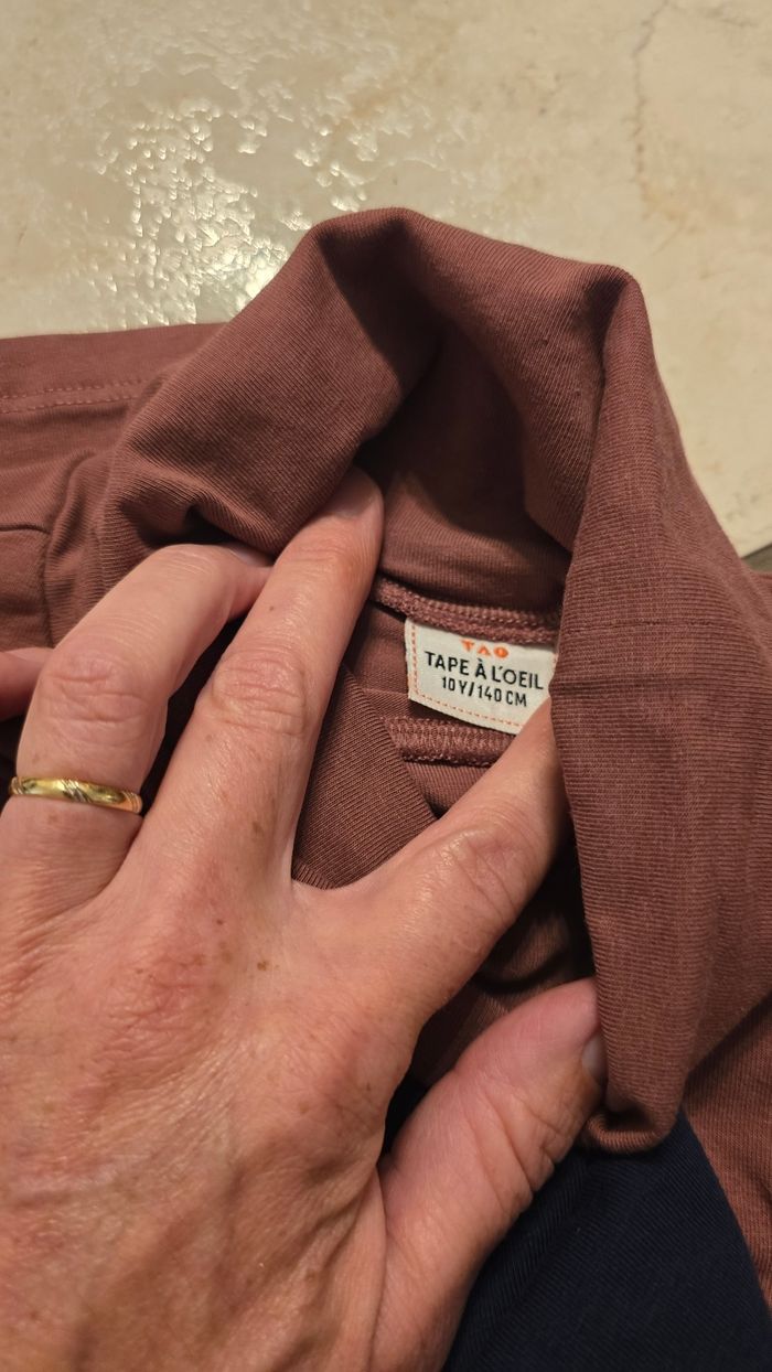 Neufs (non portés)😍🥰 superbe lot Tee-shirts ml et sous pulls 10 ans fille 🥰😍 - photo numéro 6