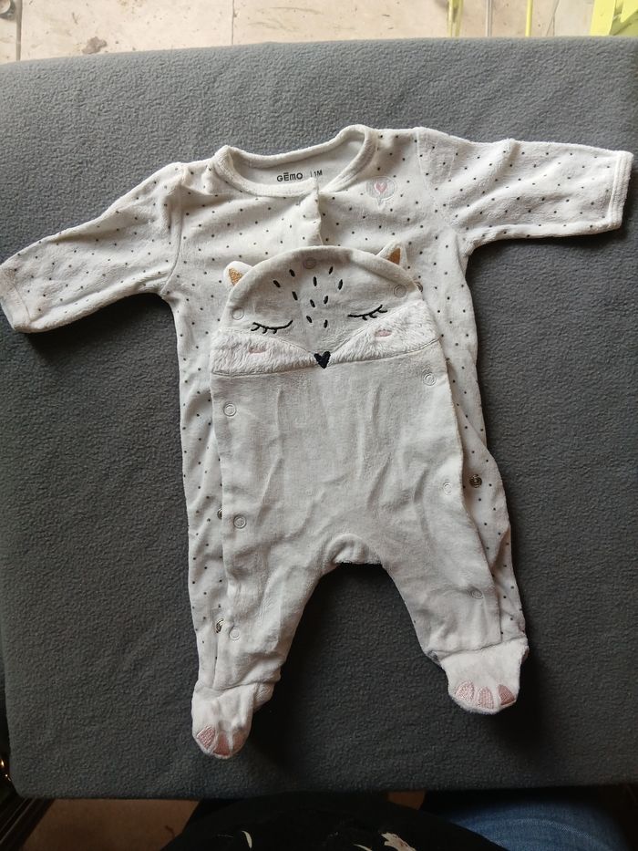 3 pyjamas 1 mois - photo numéro 2
