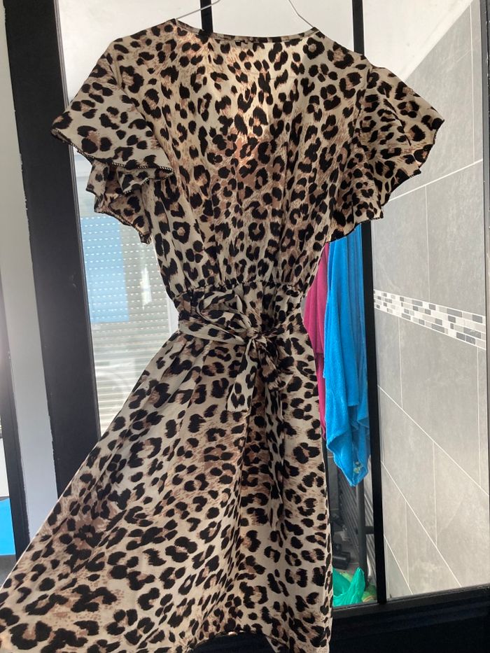 Robe léopard - photo numéro 7