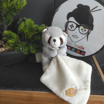 doudou raton laveur mouchoir baby nat nat'ure gris blanc marron Peluche