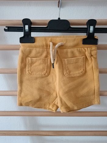 Short kiabi moutarde
