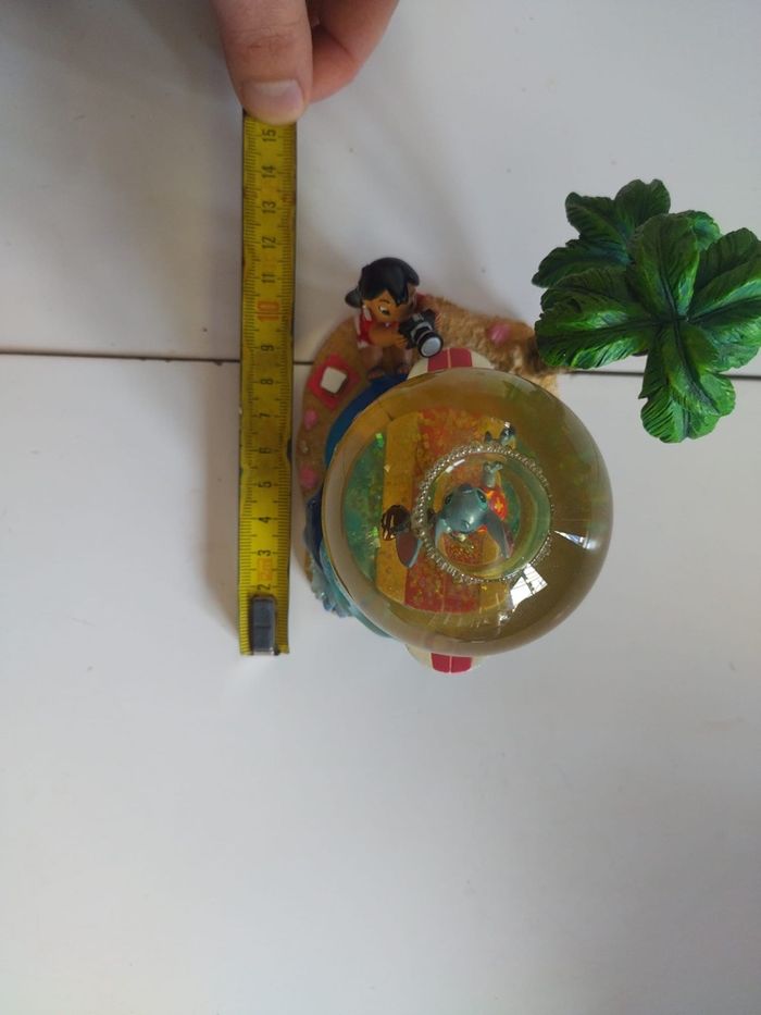 Snowglobe Lilo et stigch photographe rare - photo numéro 3